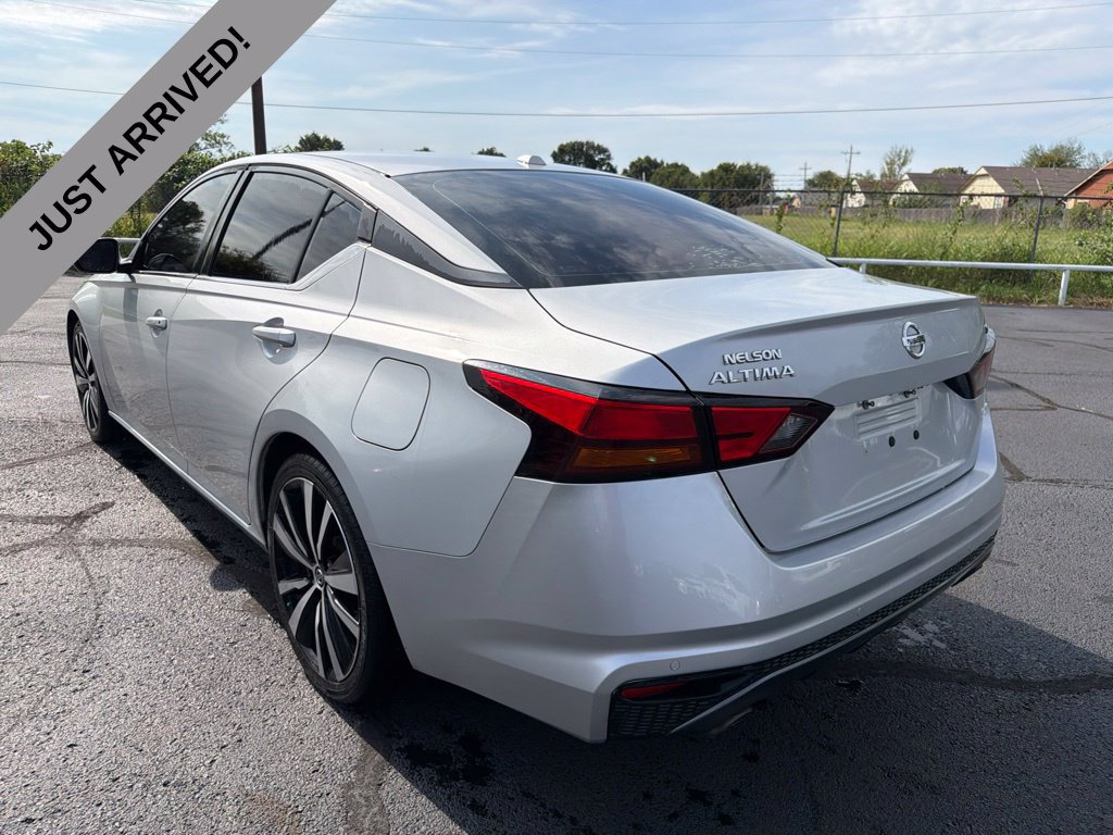 Used 2021 Nissan Altima 2.5 SR FWD image 7