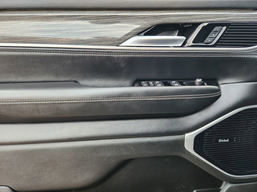 Used 2022 Jeep Wagoneer Series III w/ Premium Group I image 7