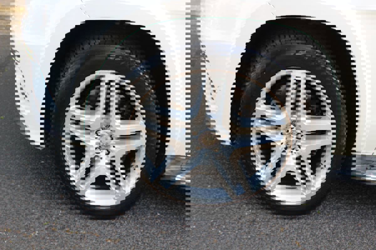 Used 2015 Mercedes-Benz GL 550 4MATIC image 62