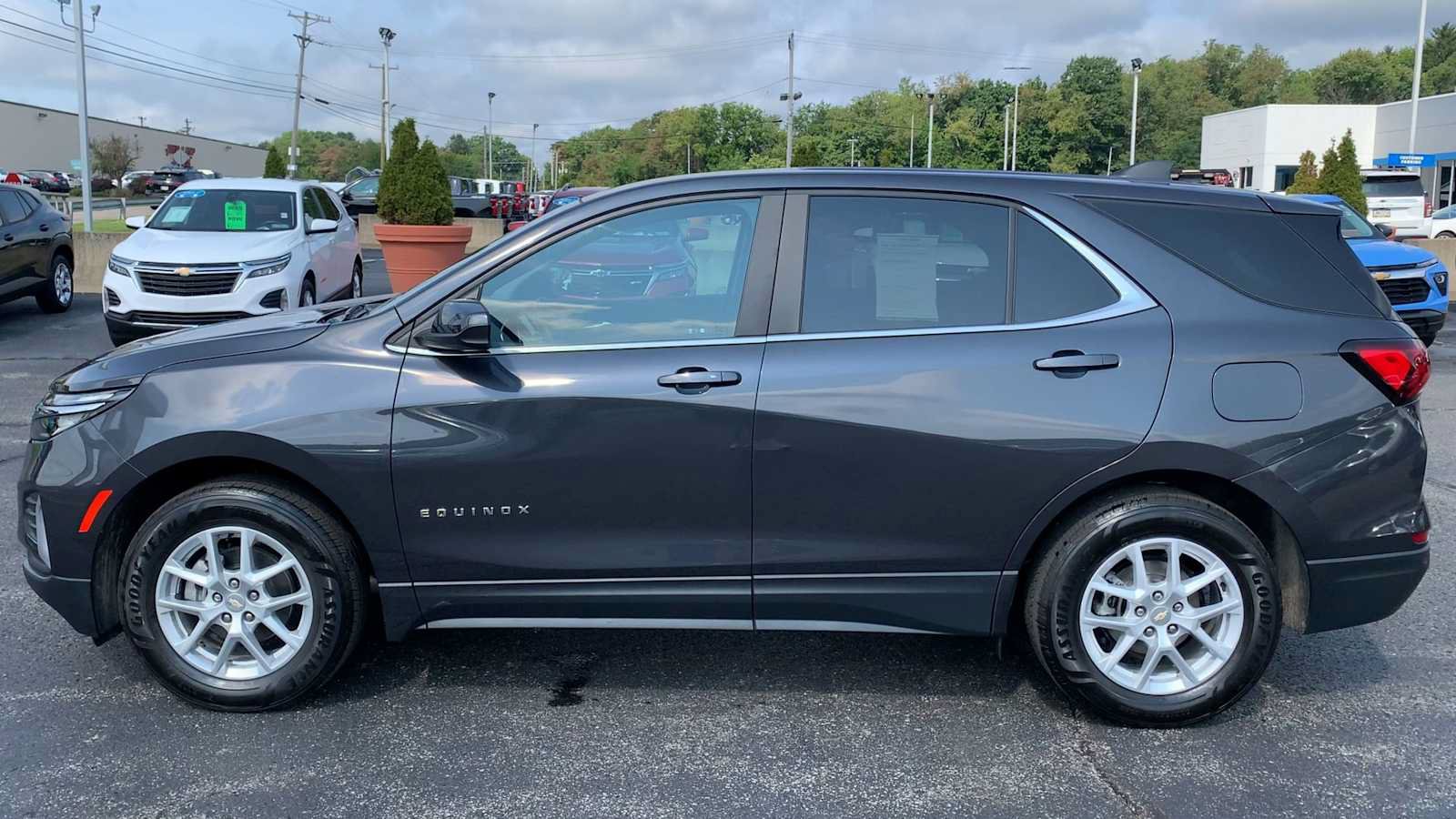 Certified 2023 Chevrolet Equinox LT AWD/4WD image 5