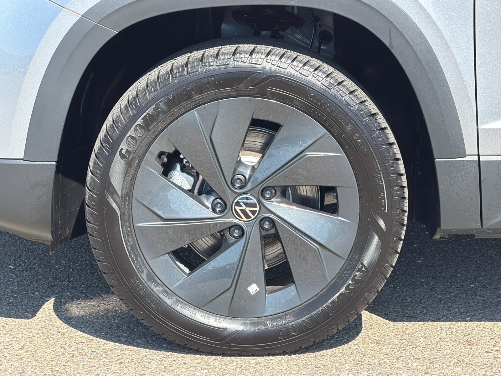 New 2027 Volkswagen Taos S FWD image 25