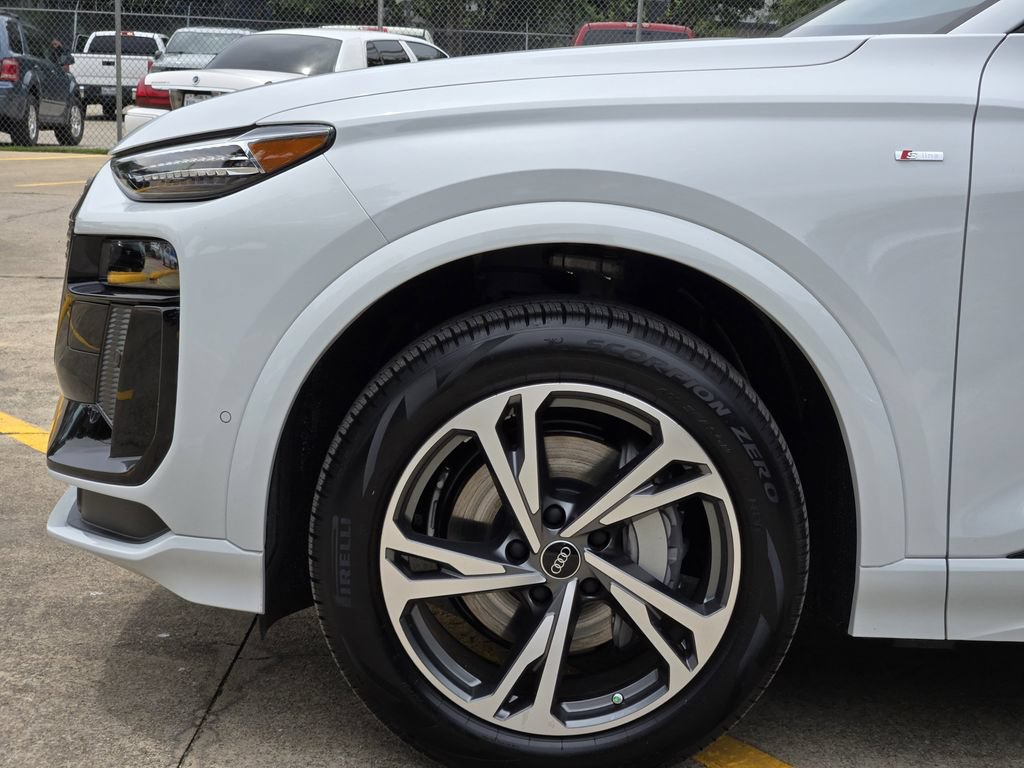 New 2027 Audi Q6 e-tron Premium Plus AWD/4WD image 13
