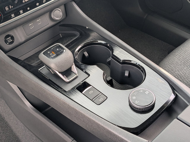 New 2026 Nissan Rogue SV AWD/4WD image 18