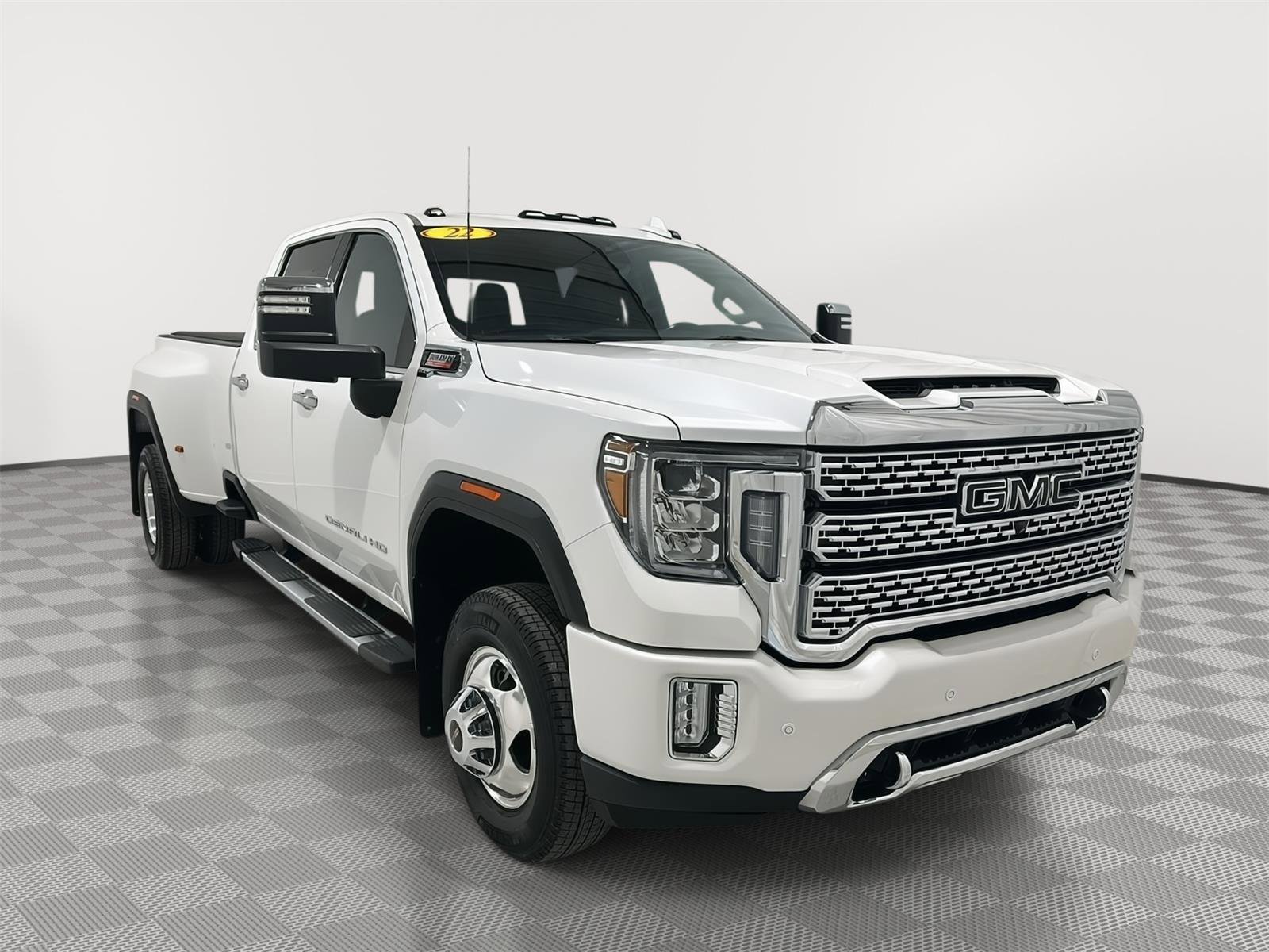 Used 2022 GMC Sierra 3500 Denali w/ Denali Ultimate Package image 22