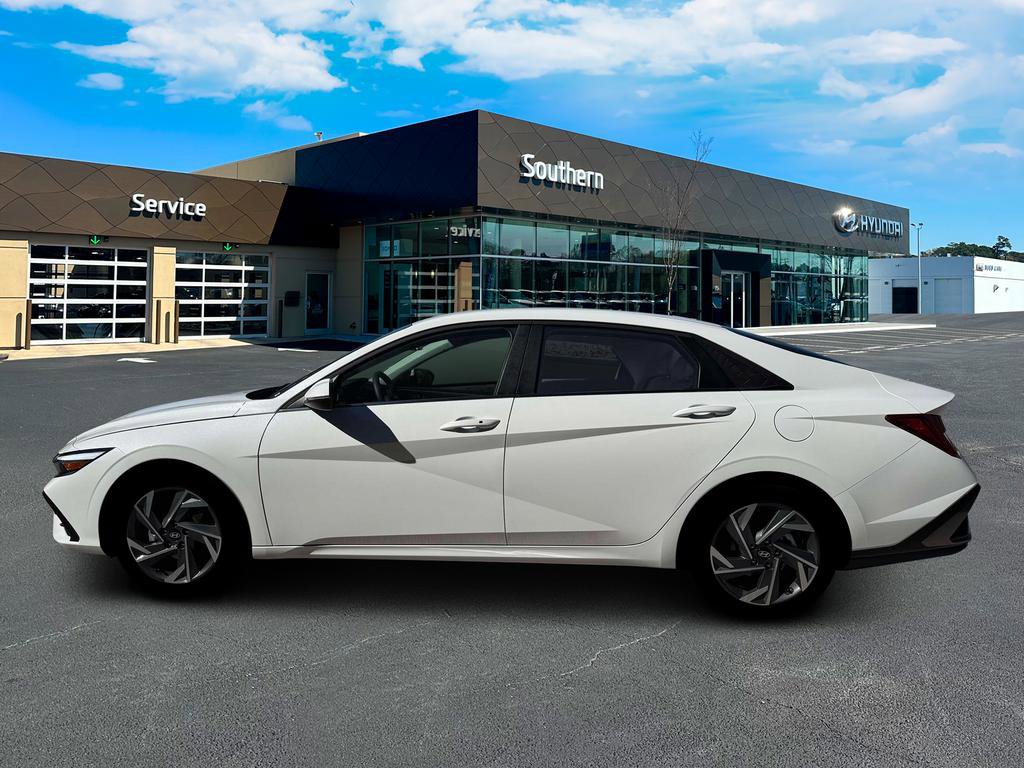 New 2026 Hyundai Elantra Limited image 3