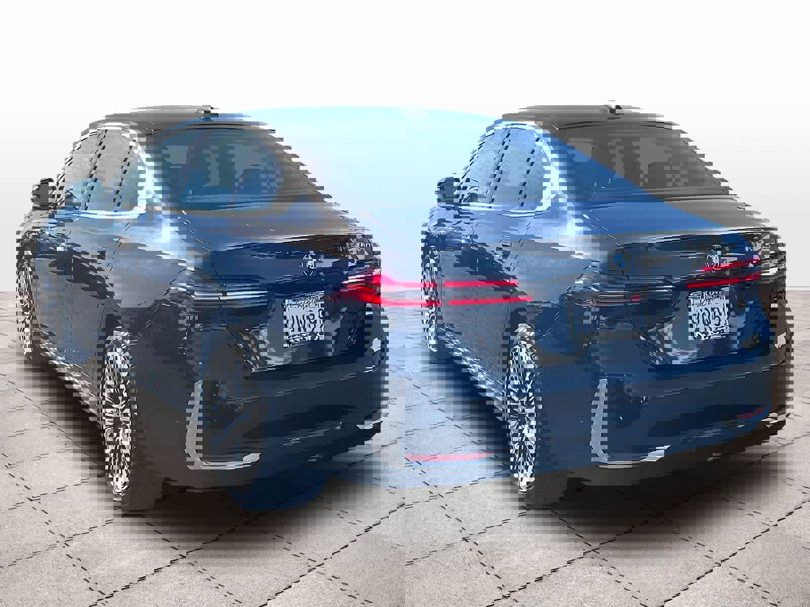 Certified 2026 BMW 530i w/ Premium Package image 15