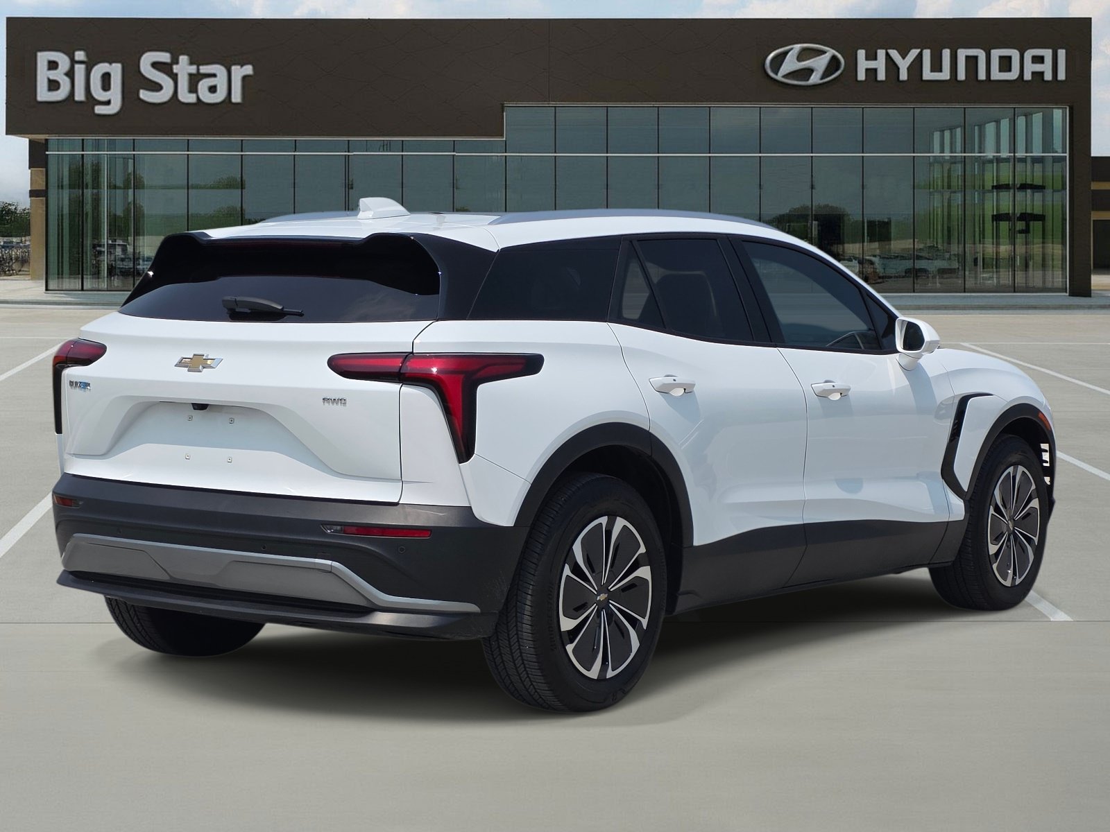 Used 2024 Chevrolet Blazer EV LT AWD/4WD image 4