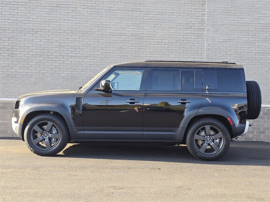 New 2025 Land Rover Defender 110 S image 20