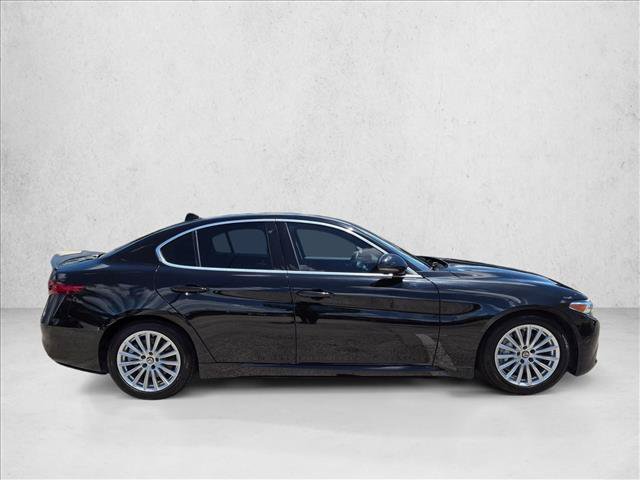 Used 2021 Alfa Romeo Giulia Sprint w/ Active Assist 1 Package RWD image 4
