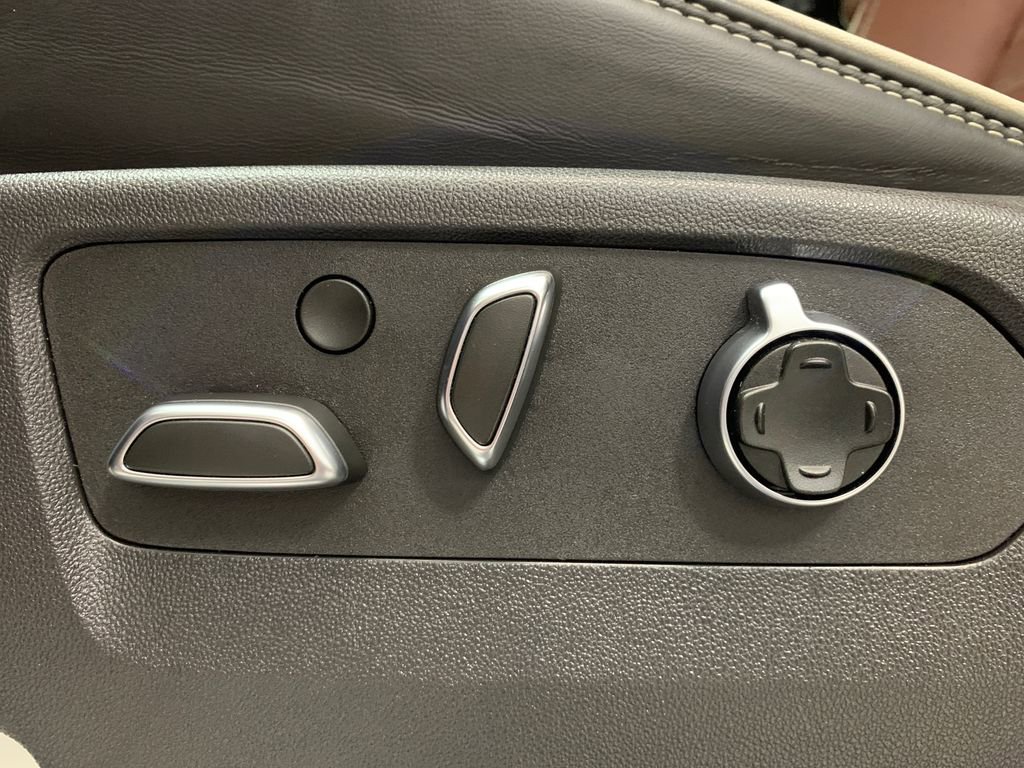 Used 2024 GMC Sierra 3500 Denali Ultimate image 4