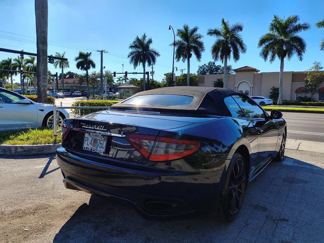 Used 2015 Maserati GranTurismo Sport RWD image 24