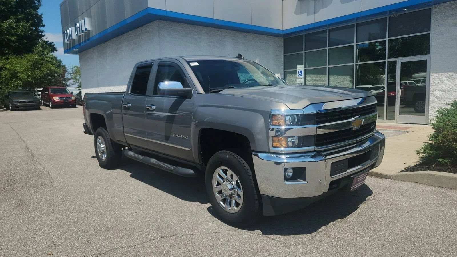 Used 2017 Chevrolet Silverado 2500 LTZ w/ LTZ Plus Package AWD/4WD image 2