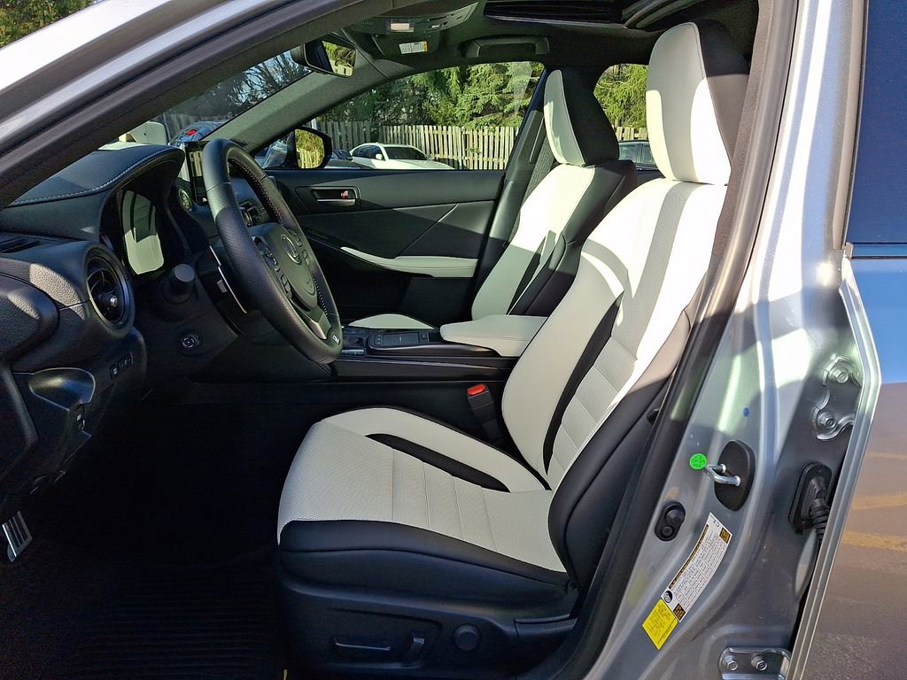 Used 2025 Lexus IS 350 F Sport w/ Navigation Package AWD/4WD image 9