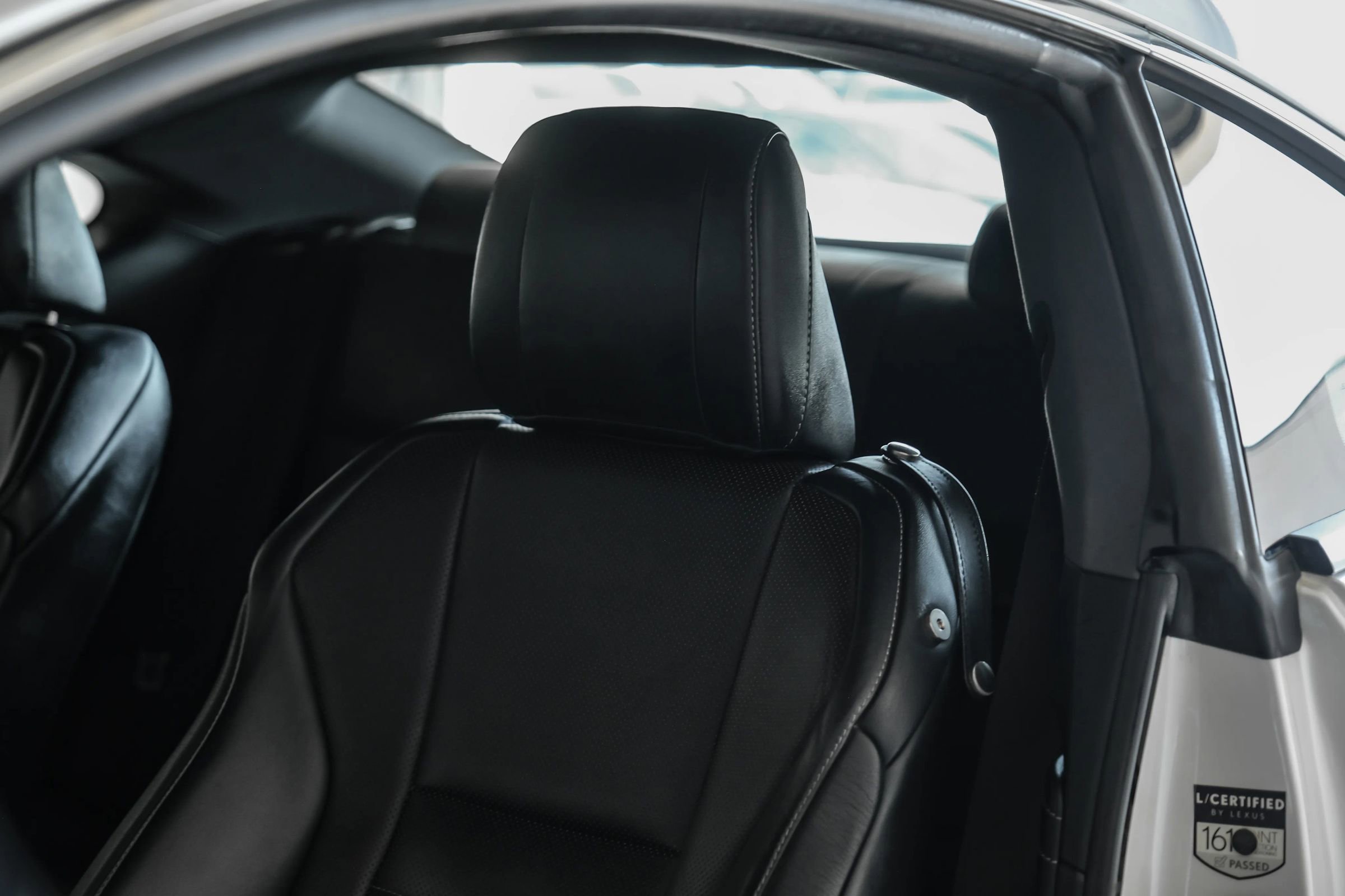 Used 2016 Lexus RC 350 w/ Luxury Package RWD image 28