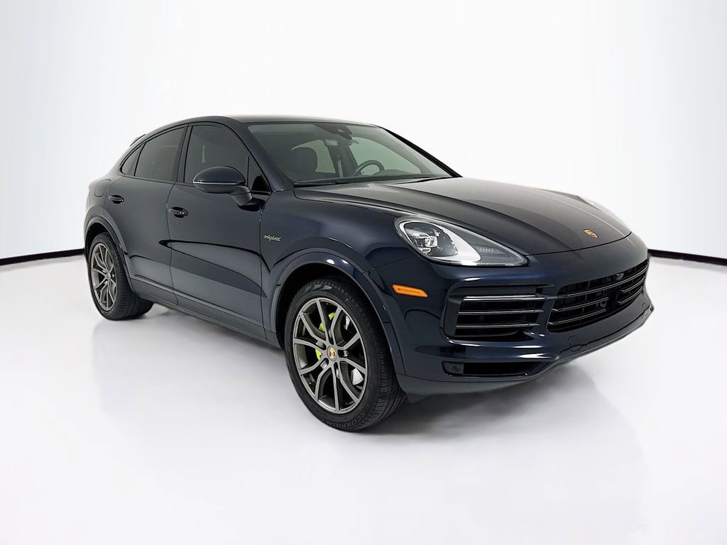 Certified 2023 Porsche Cayenne Platinum Edition image 7