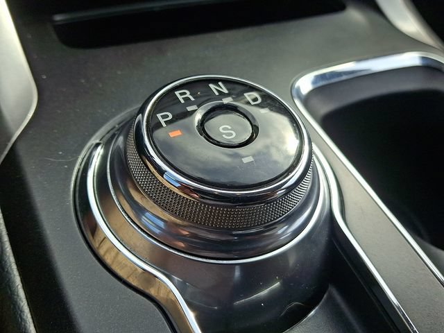 Used 2018 Ford Fusion SE w/ Fusion SE Technology Package FWD image 15