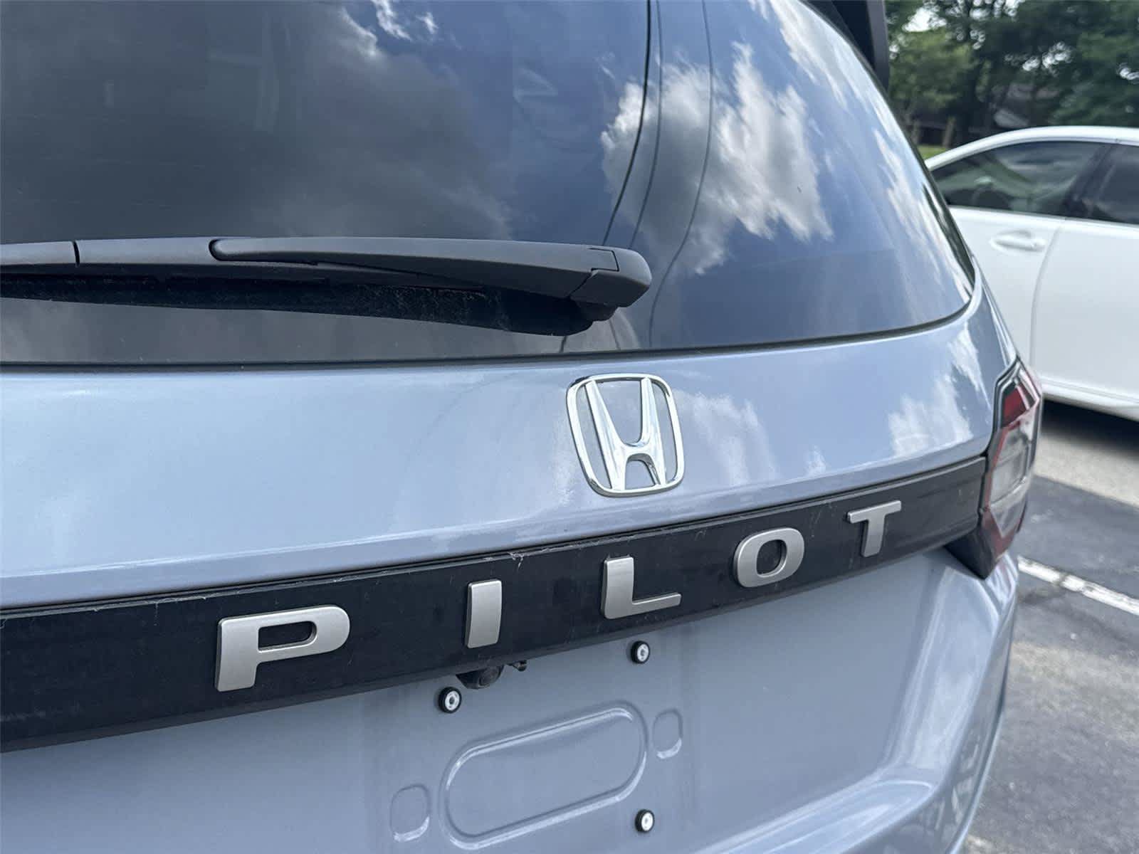 Used 2026 Honda Pilot EX-L image 11
