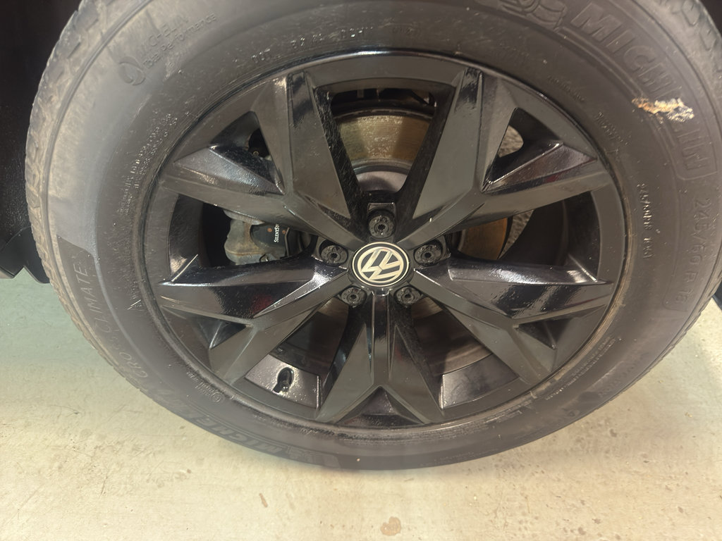 Used 2018 Volkswagen Atlas SEL AWD/4WD image 35
