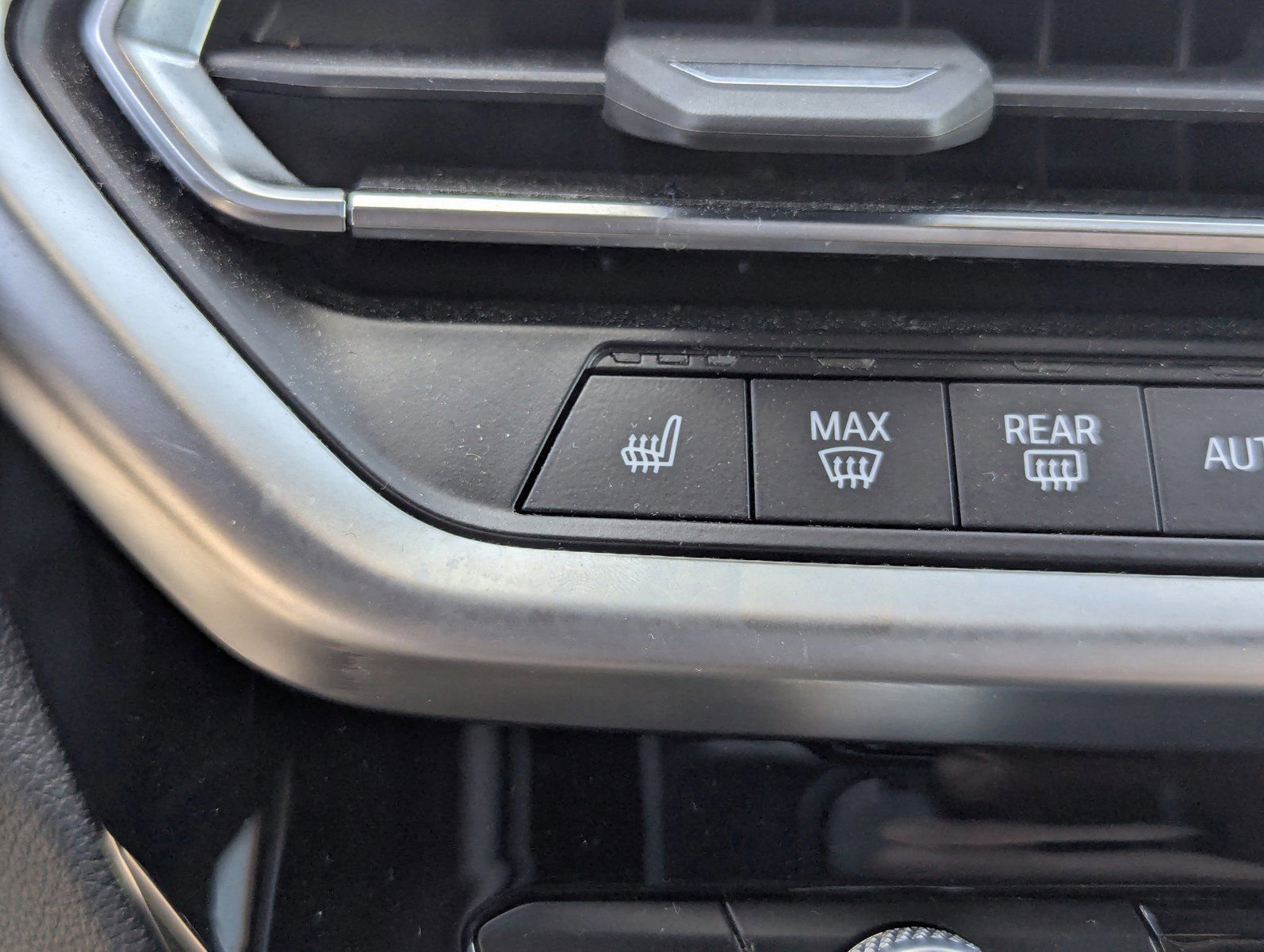 Certified 2025 BMW X4 xDrive30i AWD/4WD image 26