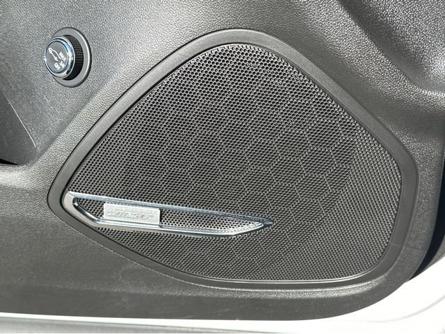 Certified 2022 Buick Envision Essence w/ Technology Package II image 35