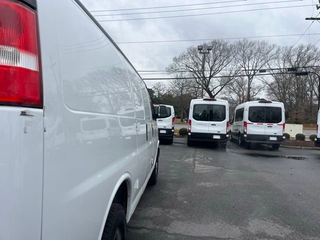 Used 2021 Chevrolet Express 2500 image 10