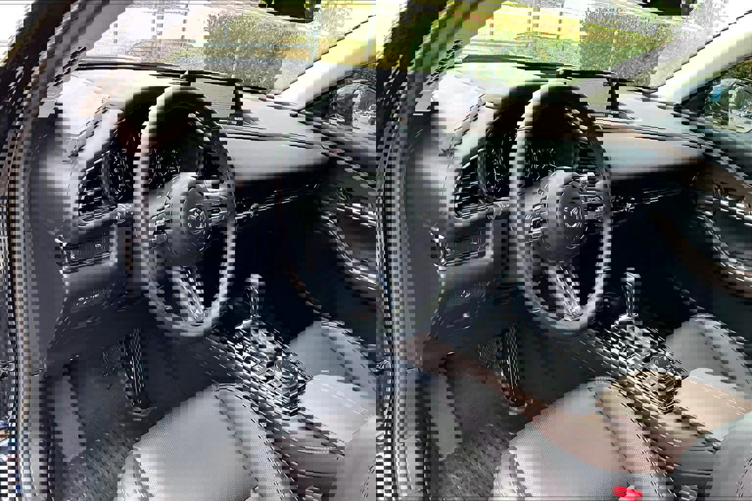 Used 2023 MAZDA CX-30 AWD 2.5 S w/ Premium Package image 18