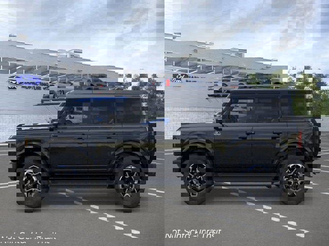 New 2025 Ford Bronco Outer Banks image 3