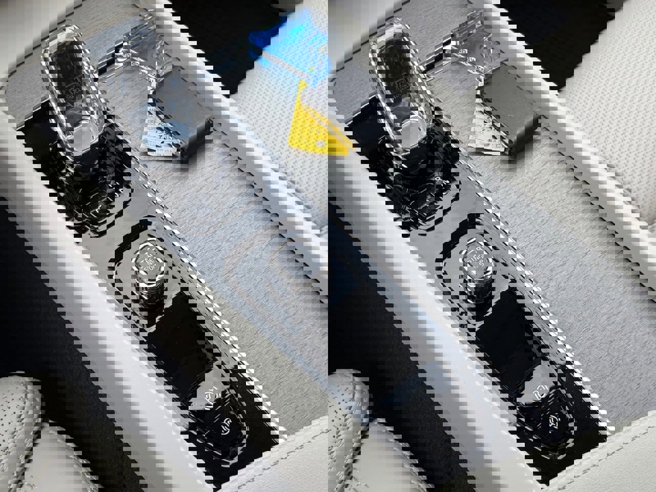 Certified 2023 Volvo XC60 B5 Ultimate w/ Climate Package image 21