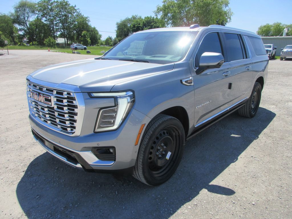 New 2026 GMC Yukon XL Denali w/ Denali Reserve Package AWD/4WD image 9