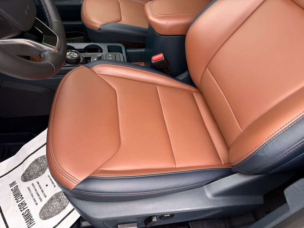 Used 2024 Ford Maverick Lariat FWD image 12