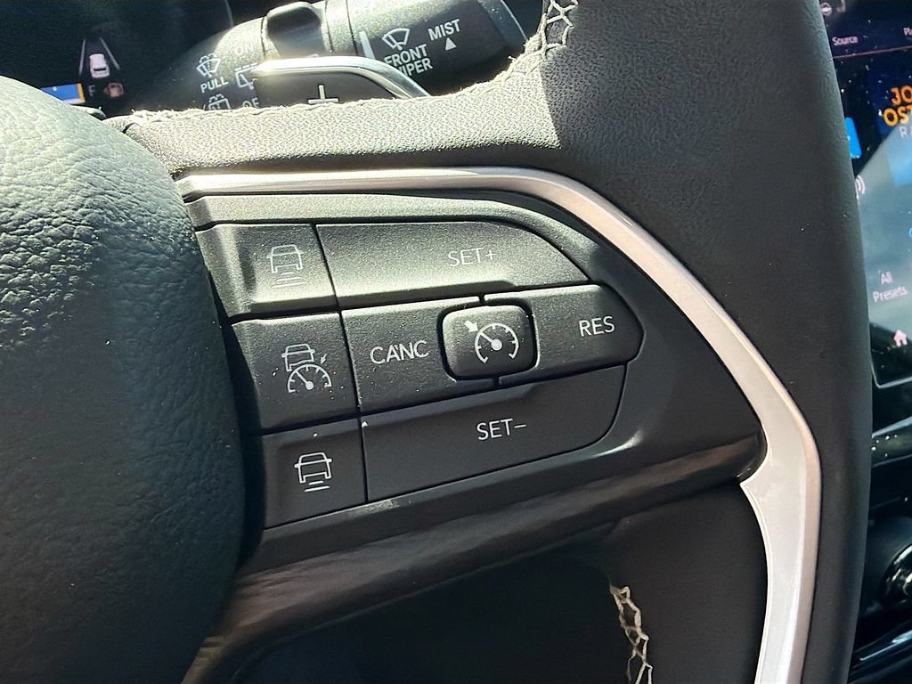 New 2026 Jeep Grand Cherokee Laredo X AWD/4WD image 37