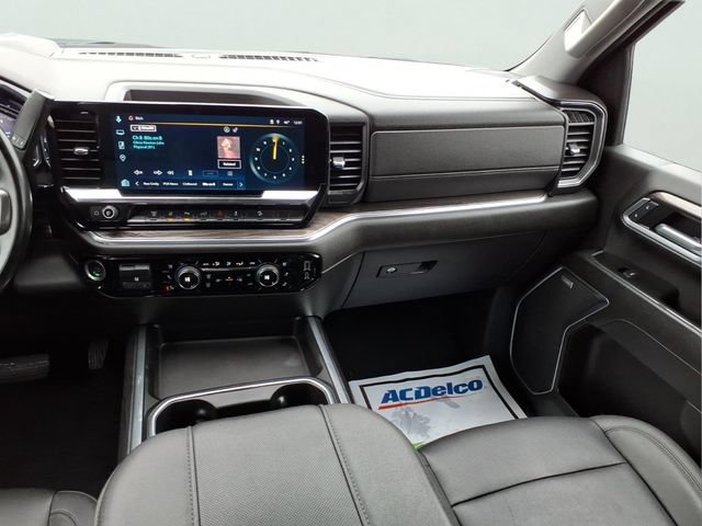 Used 2025 Chevrolet Silverado 3500 LTZ w/ LTZ Premium Package AWD/4WD image 15