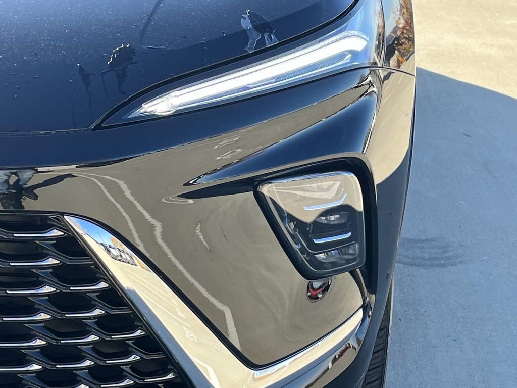 Used 2025 Buick Enclave Avenir w/ Trailering Package, 5000 lbs. image 9