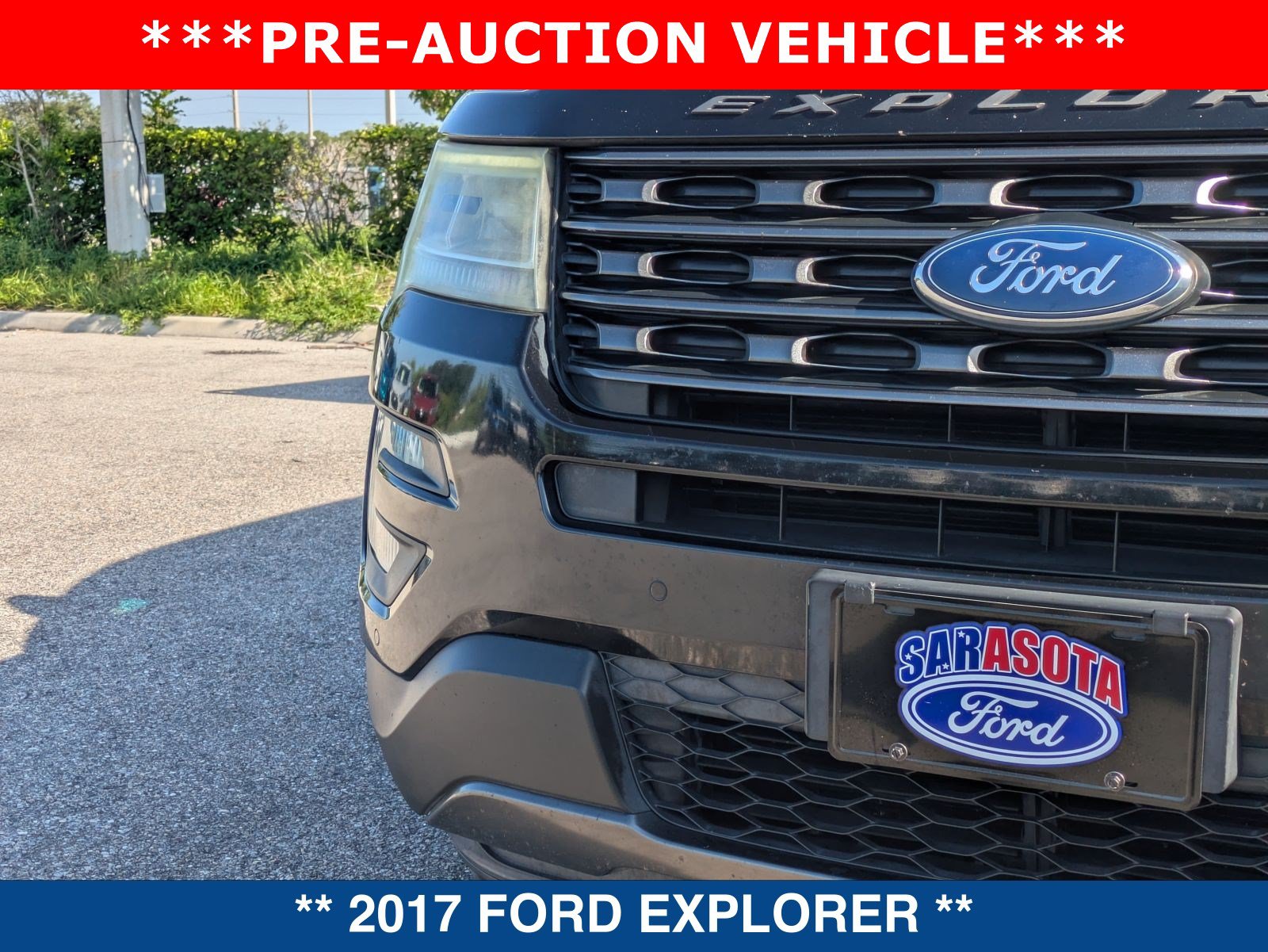 Used 2017 Ford Explorer XLT w/ Equipment Group 202A FWD image 10