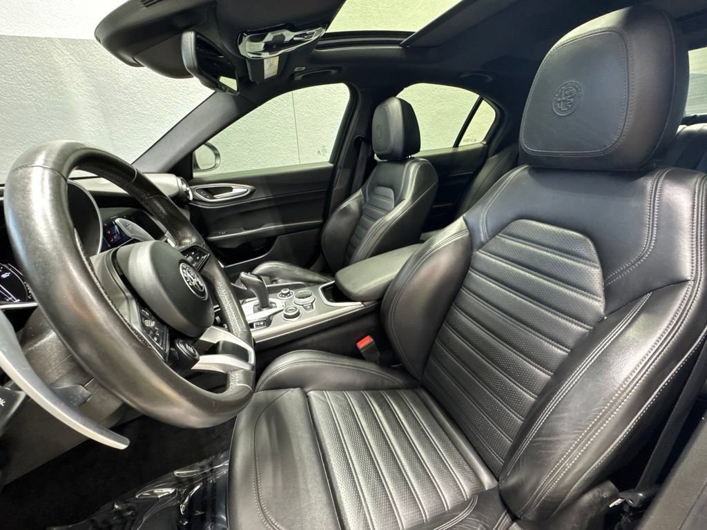 Used 2021 Alfa Romeo Giulia Ti Sport AWD/4WD image 21