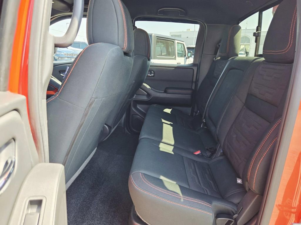 Used 2025 Nissan Frontier PRO-4X w/ Pro Convenience Package AWD/4WD image 12