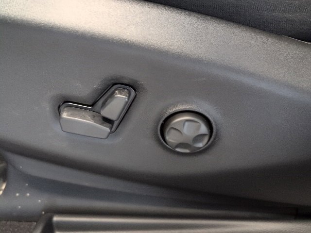 New 2026 Chrysler Pacifica Select image 13