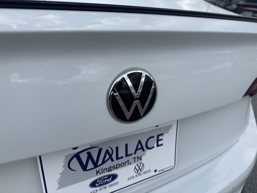 Used 2024 Volkswagen Jetta Sport image 6