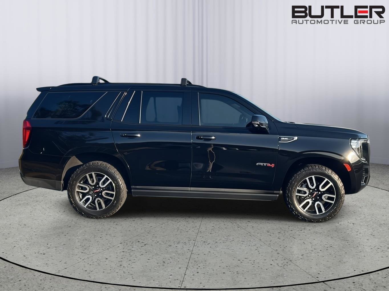 Used 2021 GMC Yukon AT4 w/ AT4 Premium Package image 4
