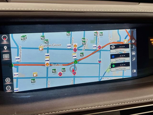 Used 2018 Lexus LS 500 w/ Accessory Package (Z2) RWD image 13