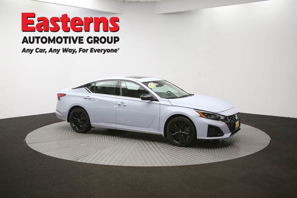 Used 2023 Nissan Altima 2.5 SR w/ SR Premium Package image 47