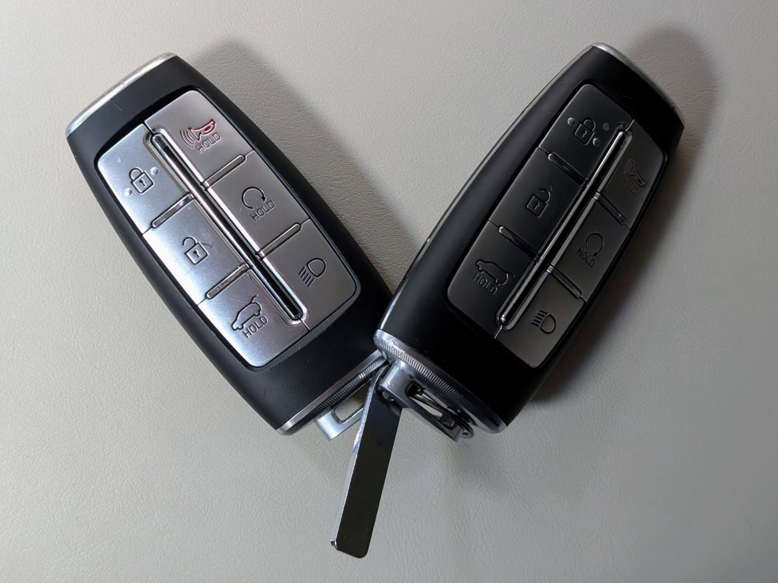 Used 2023 Genesis GV70 2.5T w/ Cargo Package image 37