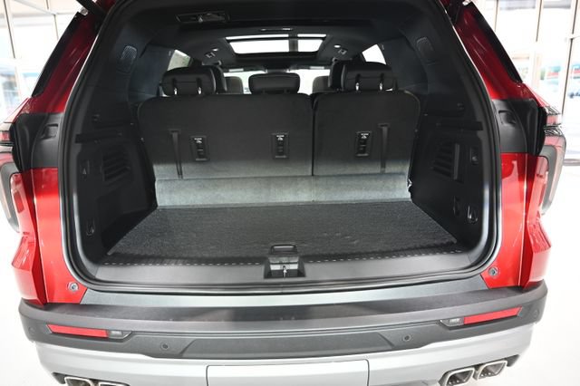 New 2026 Chevrolet Traverse LT w/ Sun and Wheel Package FWD image 27