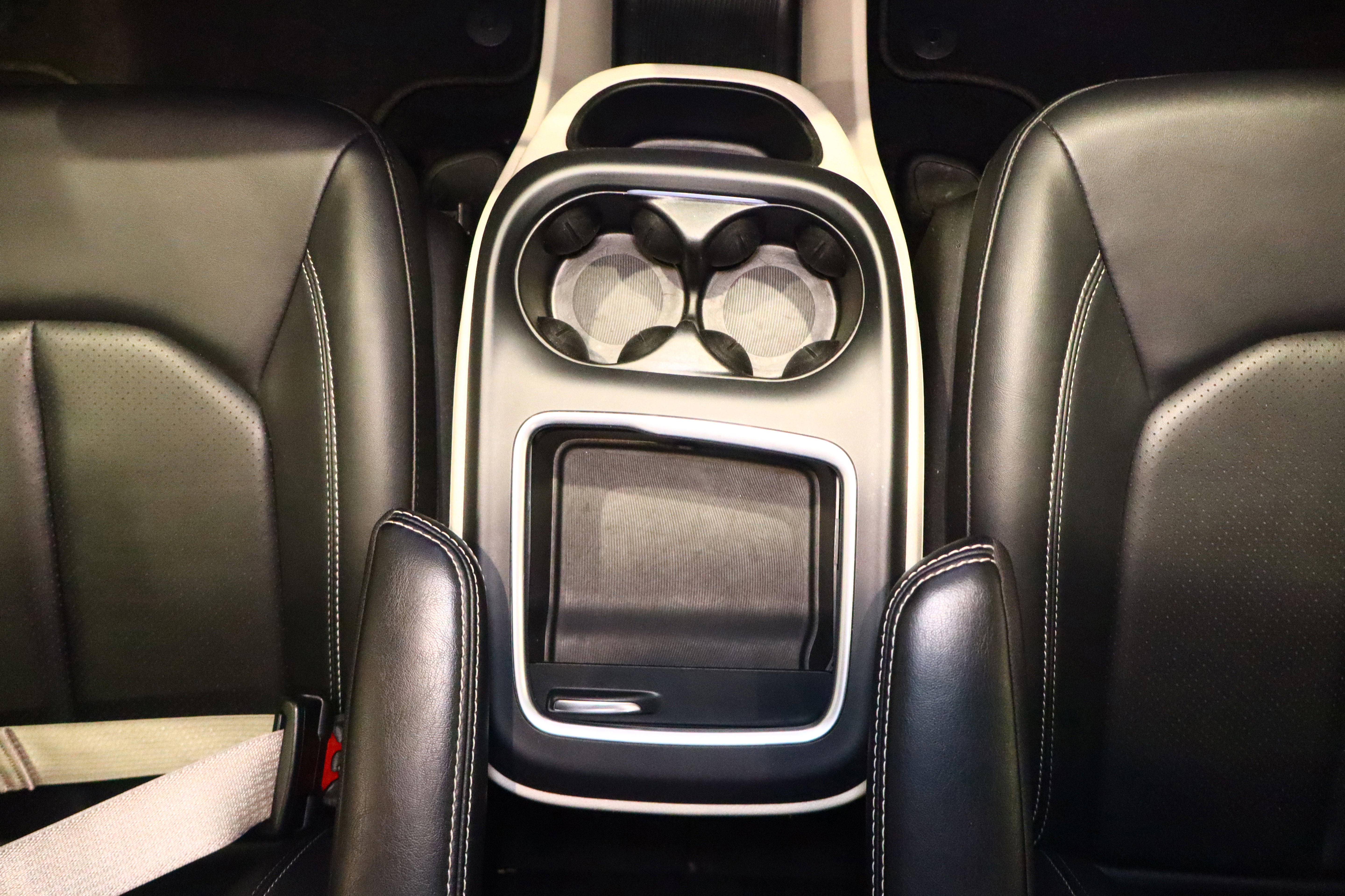 Used 2024 Chrysler Pacifica Touring-L image 30