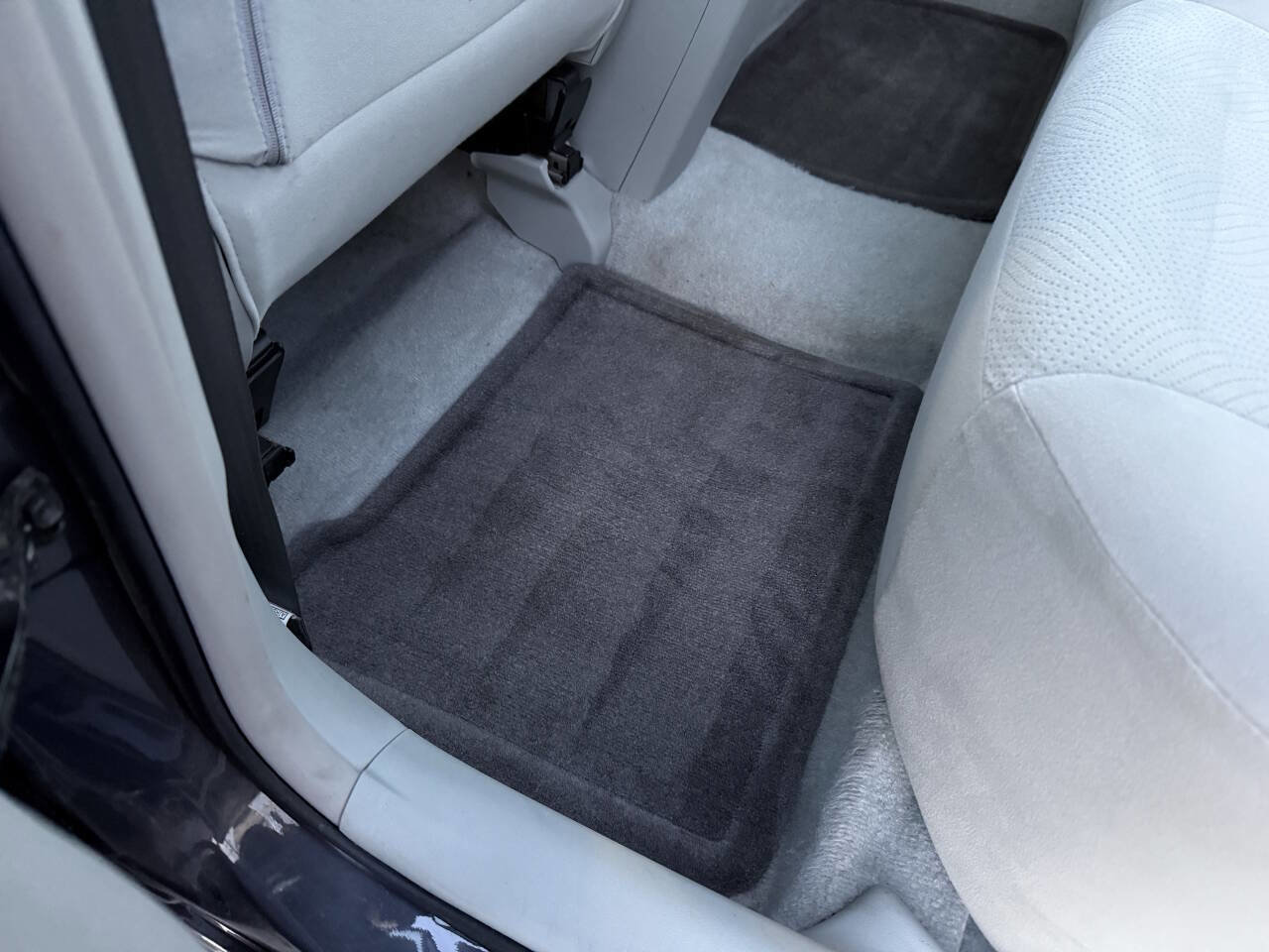 Used 2010 Toyota Prius Three FWD image 13