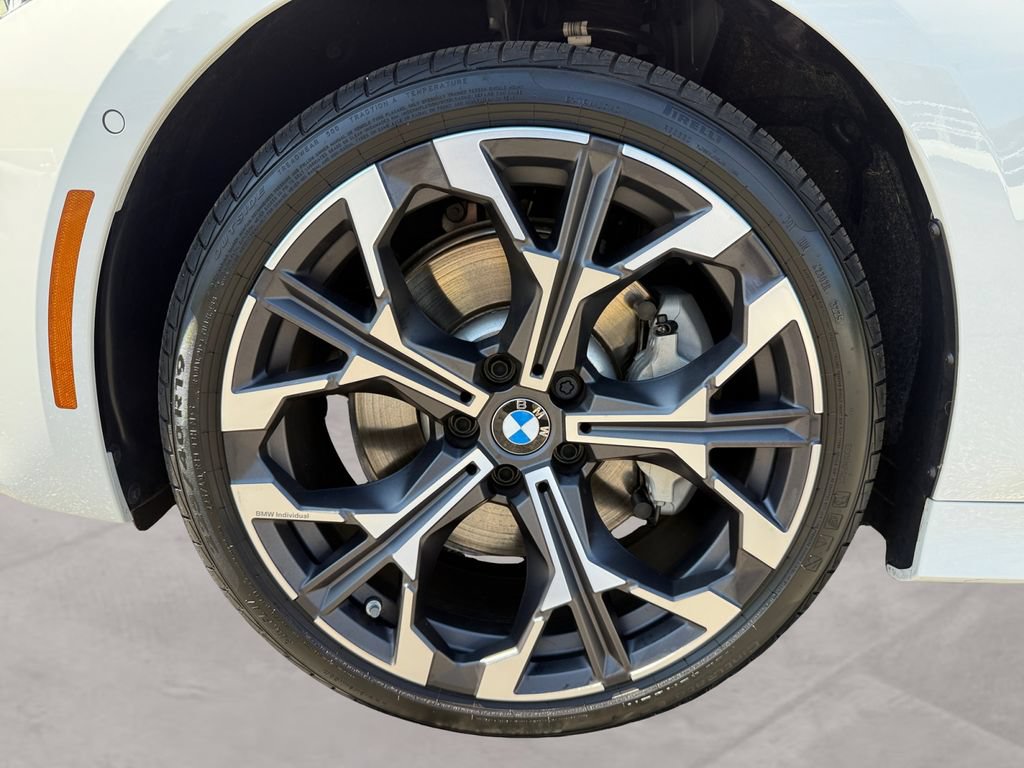 Used 2026 BMW 330i xDrive Sedan w/ Premium Package AWD/4WD image 14