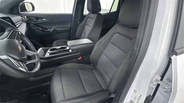 Used 2025 Chevrolet Equinox LT image 10