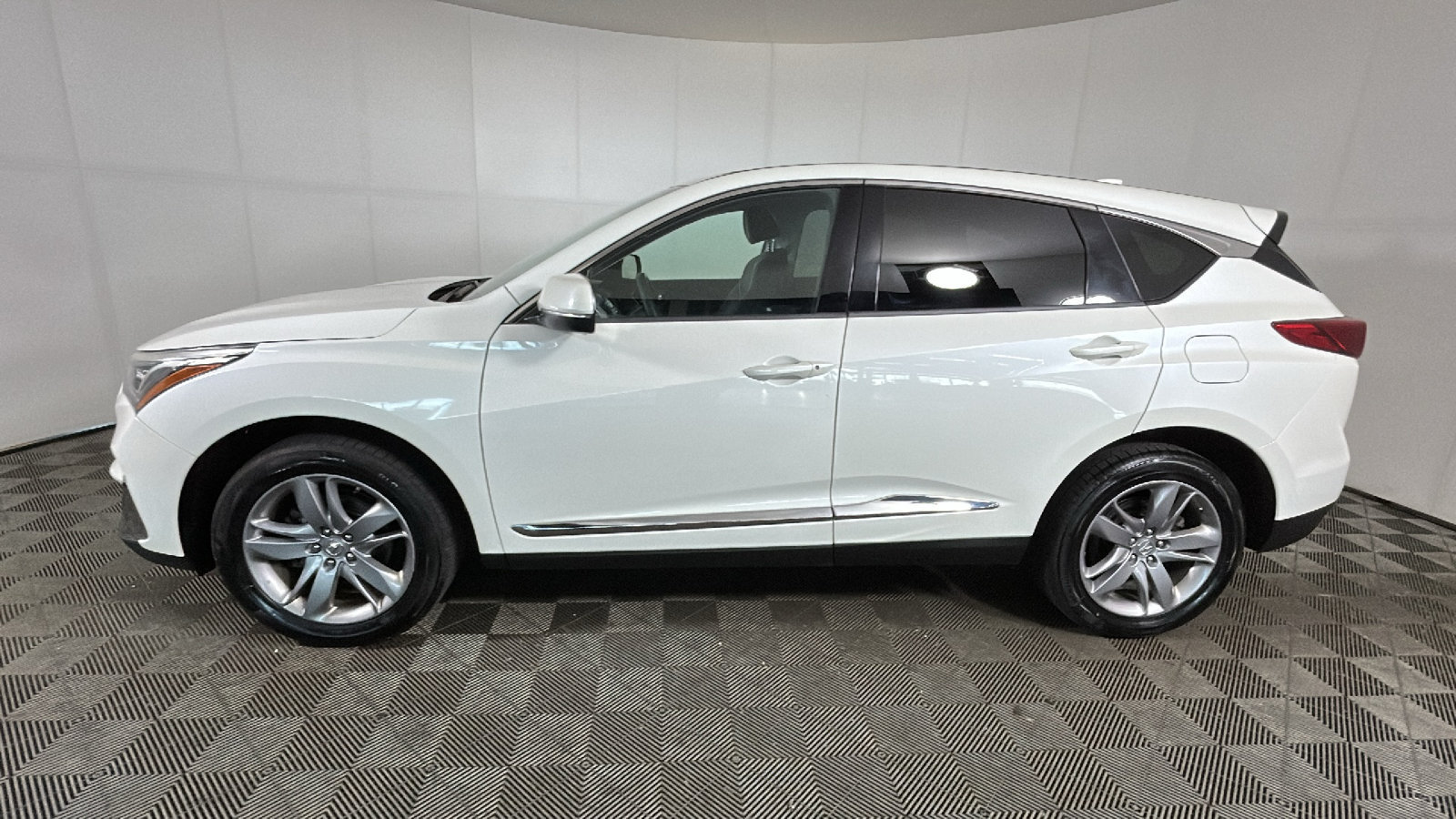 Used 2019 Acura RDX w/ Advance Package AWD/4WD image 5