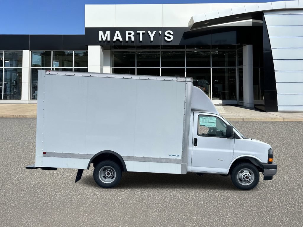 New 2024 GMC Savana 3500 w/ Power Convenience Package RWD image 2