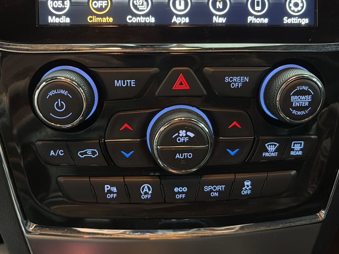 Used 2022 Jeep Grand Cherokee Limited AWD/4WD image 16